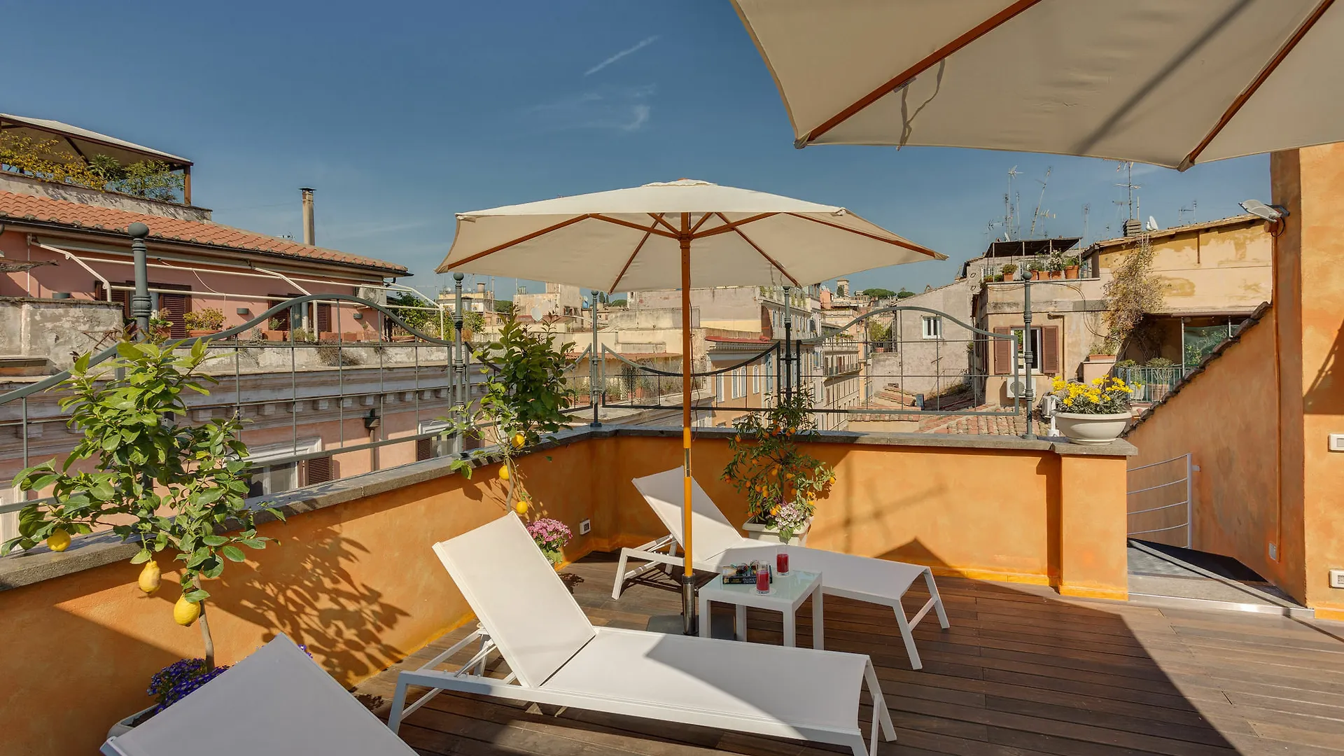 Shali Luxury Suite Spagna Rome 2*,  Italy