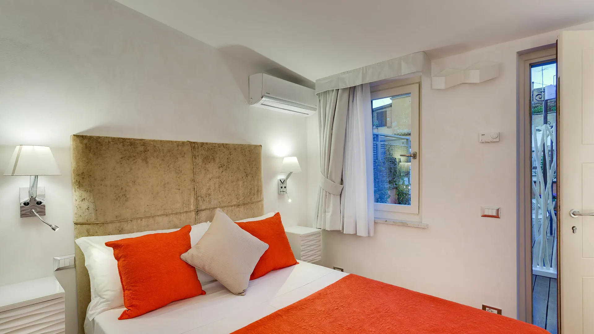 Shali Luxury Suite Spagna Rome 2*,